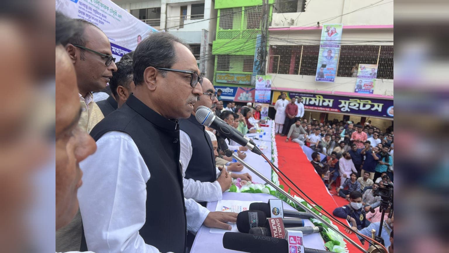 পল্লী উন্নয়ন ও সমবায় প্রতিমন্ত্রীকে রাজশাহী জেলা ও মহানগর আওয়ামীলীগের গণসংবর্ধনা