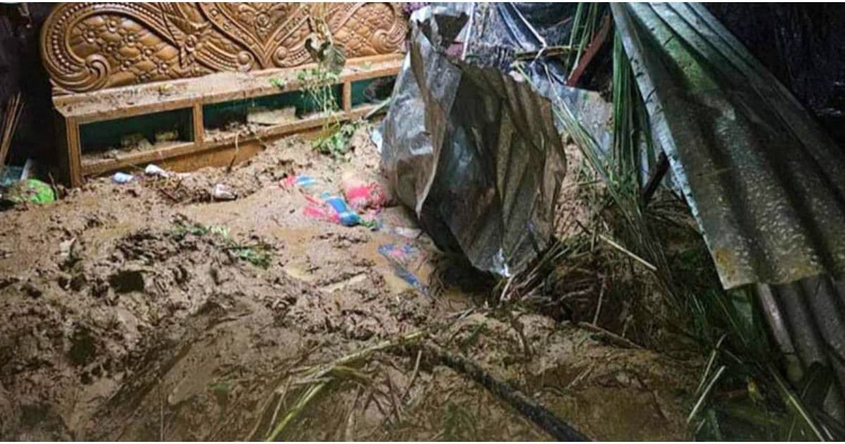 কক্সবাজারে পাহাড় ধসে গর্ভবতী স্ত্রীসহ স্বামীর মৃত্যু