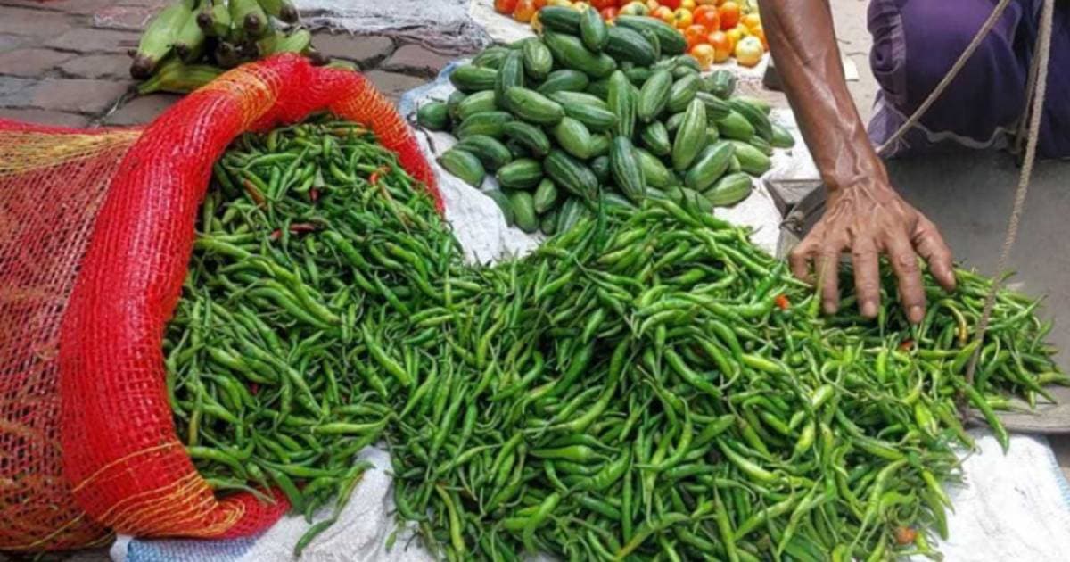 রাজধানীতে সবজির দাম বৃদ্ধি, বৃষ্টির প্রভাব পড়েছে বাজারে