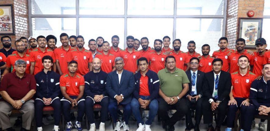 উৎকণ্ঠা কাটিয়ে দেশে ফিরল জাতীয় ফুটবল দল