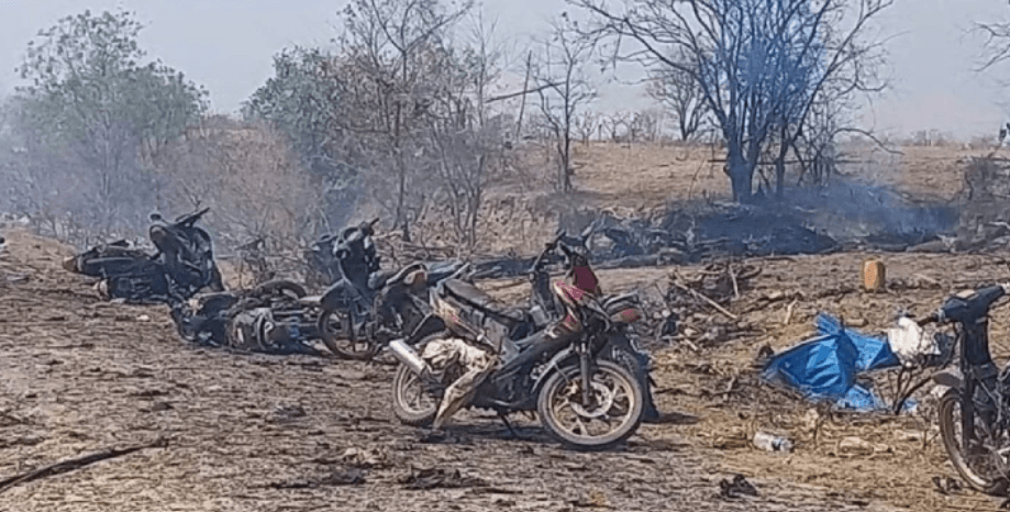 মিয়ানমারে বৌদ্ধ উৎসবে সেনা হামলা, নিহত অন্তত ৪০