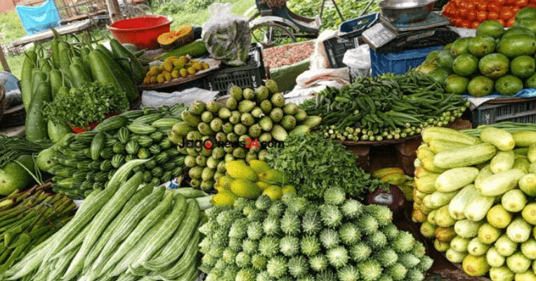 সবজির বাজারে উত্তাপ, মুরগির দামও চড়া