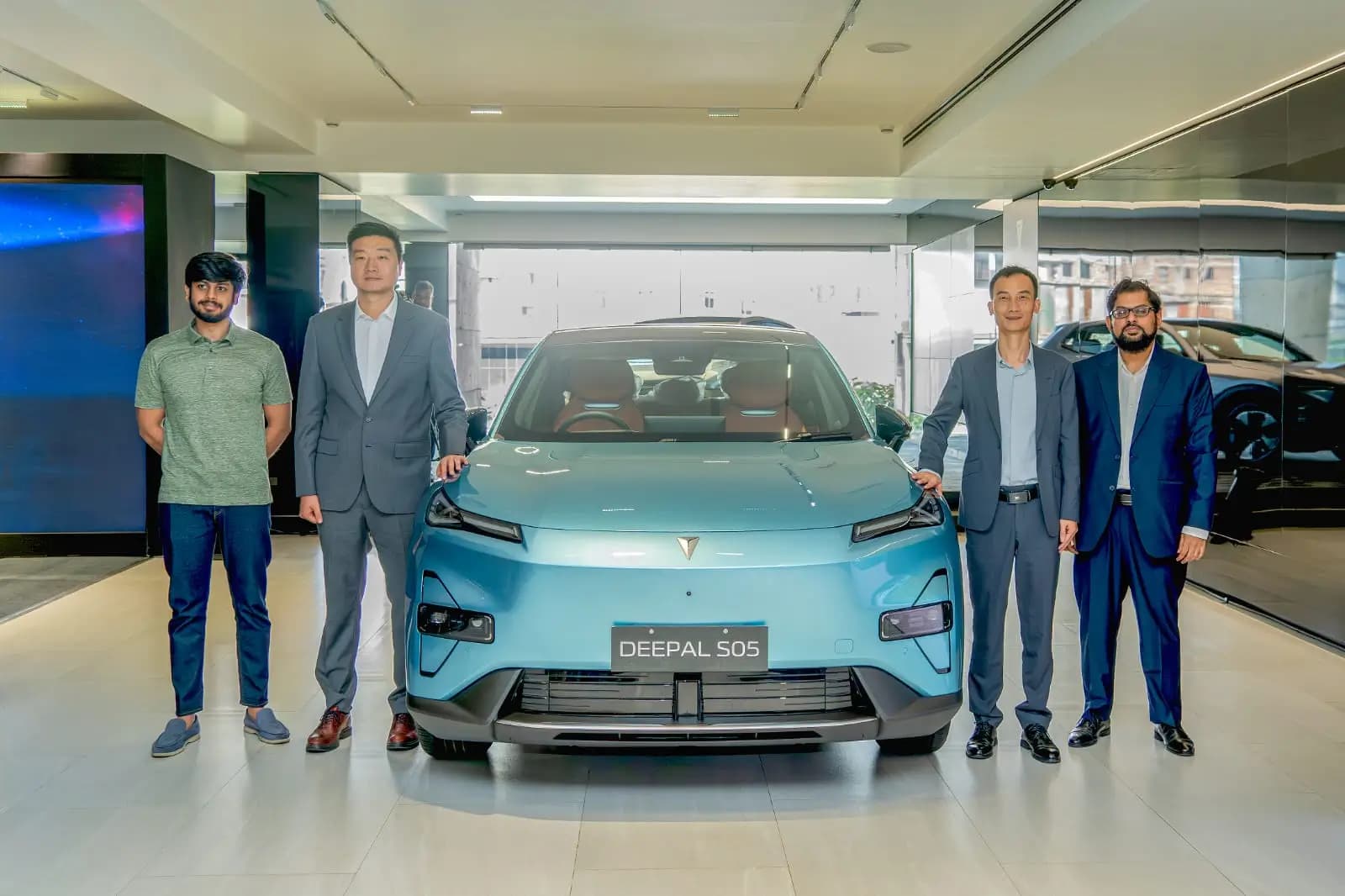 বাজারে এলো ব্র্যান্ড নিউ প্লাগ-ইন হাইব্রিড গাড়ি ডিপল এস-০৫