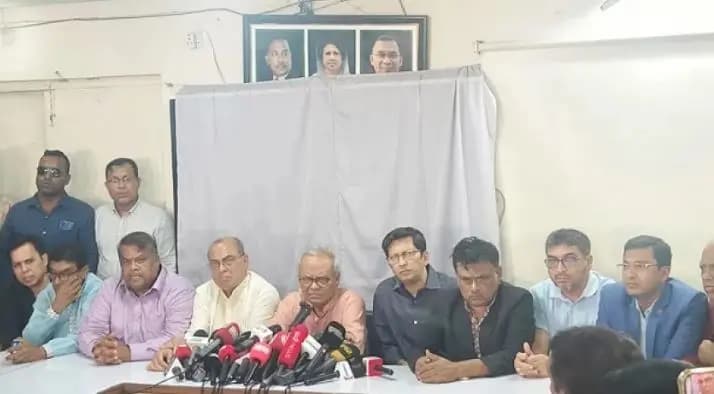 বিজয়ের মাসে বিএনপির ‘মশাল রোড শো’ স্থগিত