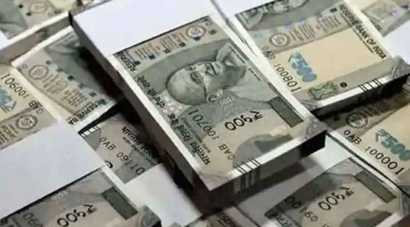 ভারতীয় রুপির রেকর্ড দরপতন: ডলারের বিপরীতে মান নামল সর্বকালের সর্বনিম্নে