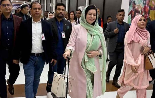 পরিবারসহ দেশে ফিরতে লন্ডনে গেলেন ডা. জুবাইদা রহমান