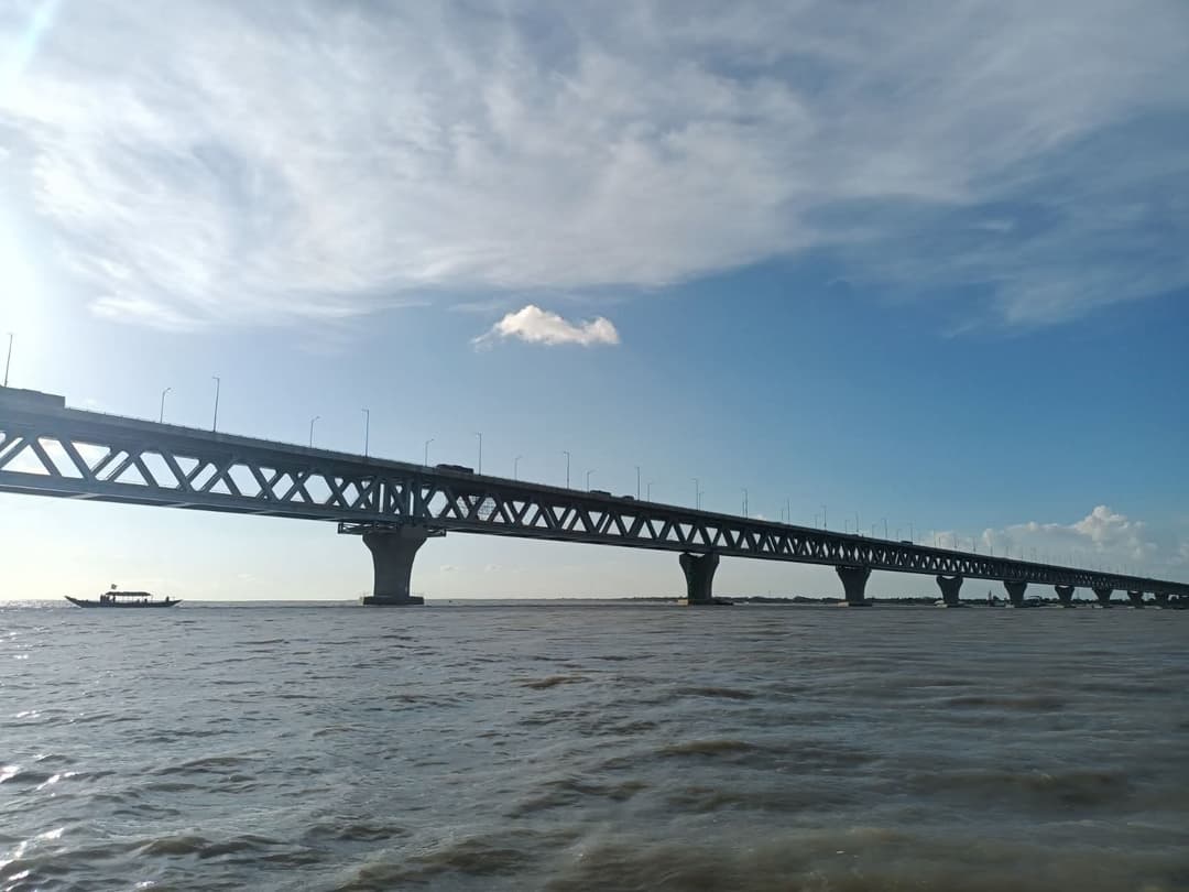 পদ্মা ও যমুনা সেতুতে রেকর্ড টোল আদায়, বেড়েছে যানবাহন পারাপার