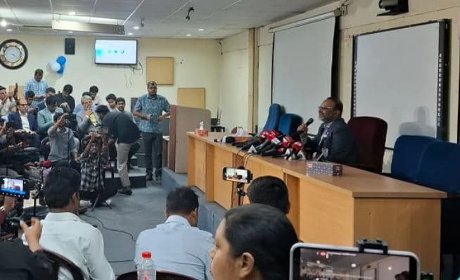 দায়িত্ব ছিল আমানতের মতো, এখন সরে দাঁড়াতে চাই: ঢাবি উপাচার্য