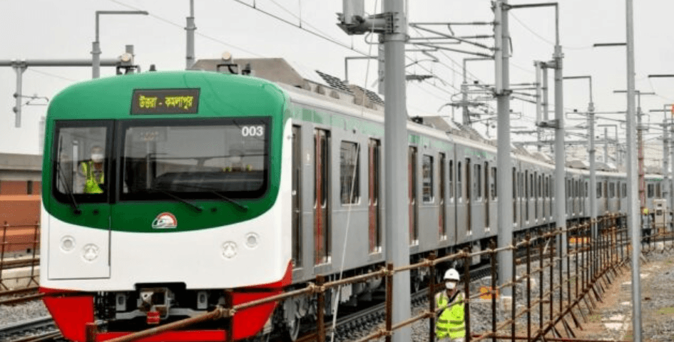 রমজানে অফিসে নতুন শিডিউল, নতুন সূচিতে চলবে মেট্রো,বহন করা যাবে পানি