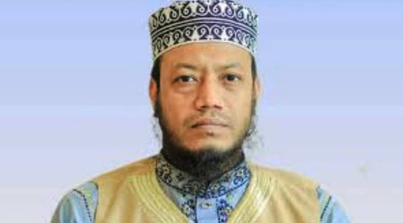 মুফতি আমির হামজার বিরুদ্ধে মানহানির মামলা