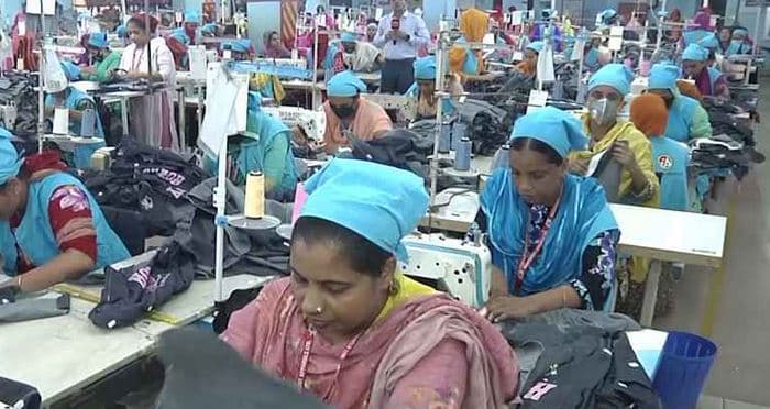শ্রমিকদের বেতন-বোনাস দিতে ঋণ সহায়তা চায় বিজিএমইএ