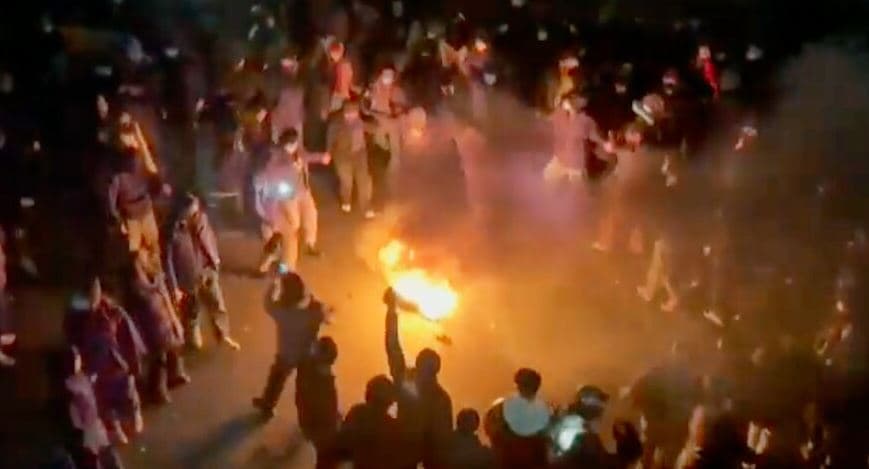 ইরানে গণবিক্ষোভে নিহত দুই হাজার ছাড়িয়েছে: সরকারি কর্মকর্তার স্বীকারোক্তি