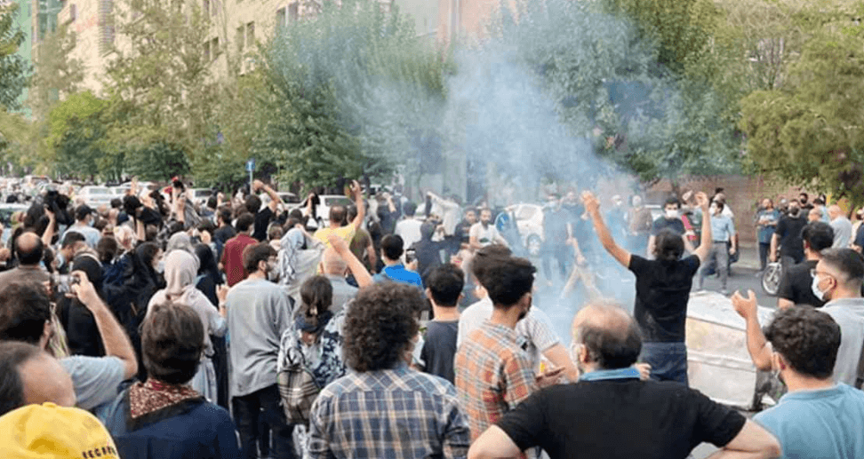 জেন-জি বিক্ষোভে ফের উত্তাল তেহরান, বিশ্ববিদ্যালয়কেন্দ্রিক আন্দোলন ছড়িয়ে পড়ছে