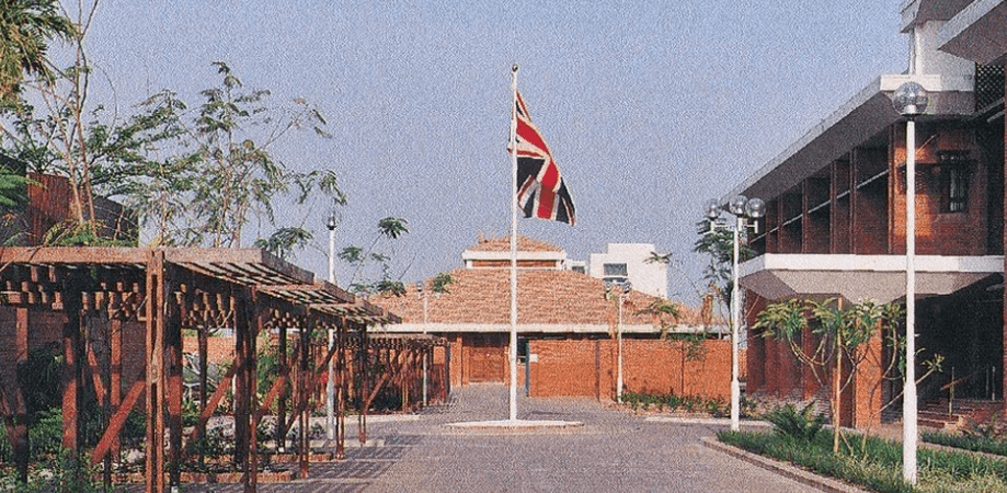 জরুরি প্রয়োজন ছাড়া ব্রিটিশ নাগরিকদের বাংলাদেশ ভ্রমণে সতর্কতা