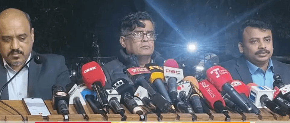 নির্বাচন সংক্রান্ত হাই-প্রোফাইল সভা করলেন প্রধান উপদেষ্টা, জানালেন প্রেস সচিব