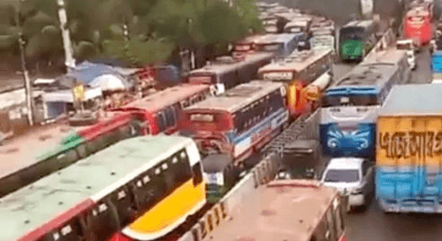 ঈদযাত্রা শুরু: মহাসড়কে বাড়ছে যানবাহনের চাপ, ধীরগতি