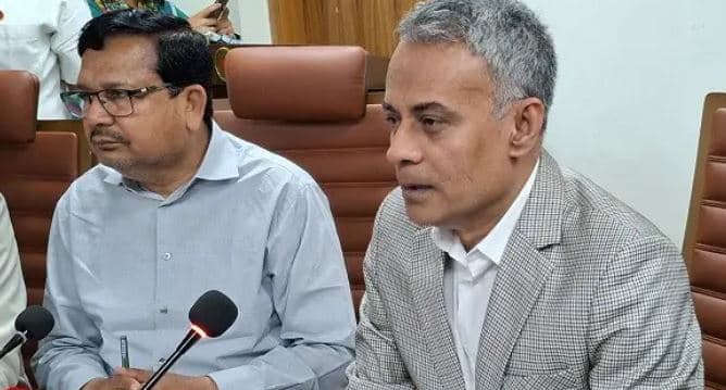 ঈদযাত্রায় অতিরিক্ত ভাড়া নিলে বাসের রুট পারমিট বাতিল হবে: মন্ত্রী