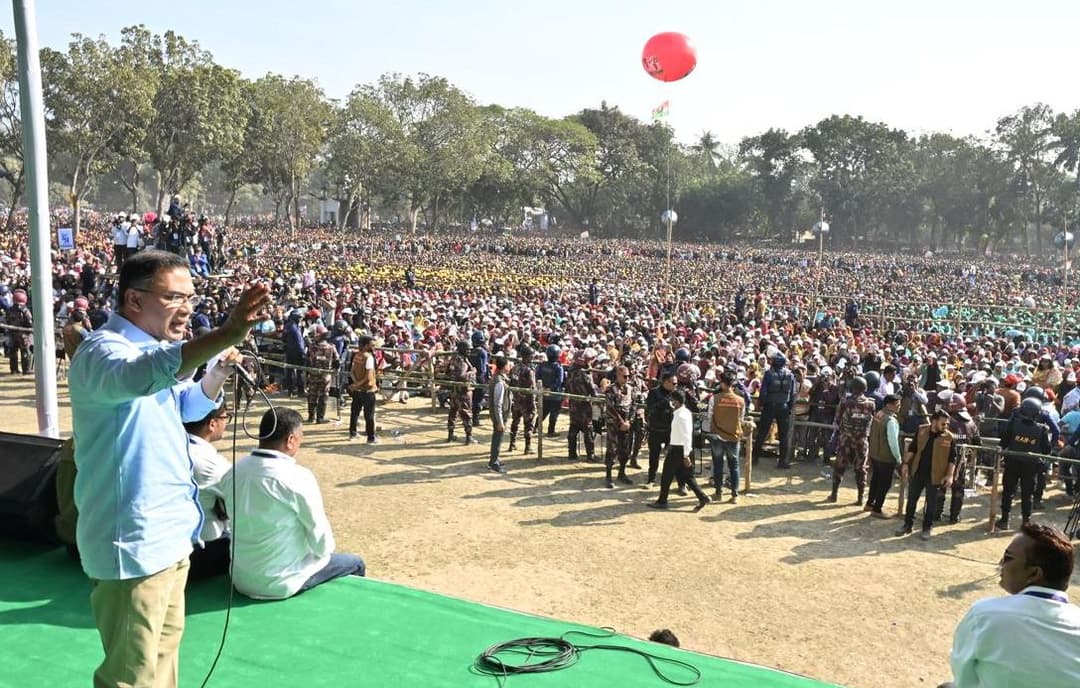 তারেক রহমানের জনসভা: ‘একটি দল মা-বোনদের তুচ্ছ-তাচ্ছিল্য করছে’