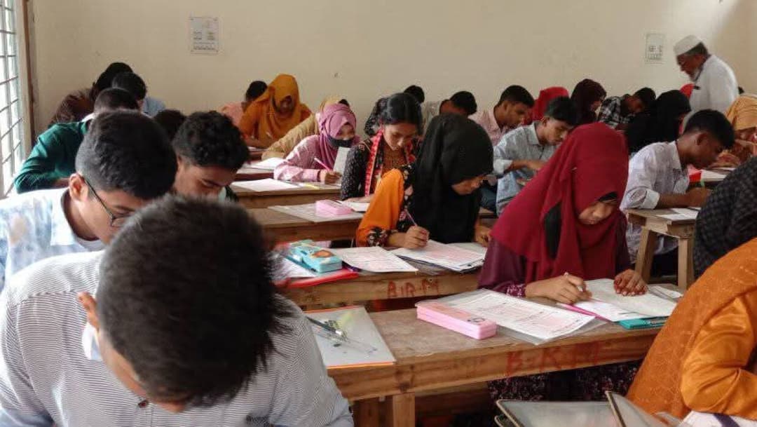 রংপুরে এসএসসি পরীক্ষার প্রথম দিনেই অনুপস্থিত ৫৭১