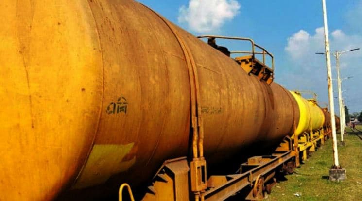 ডিজেল-অকটেন আমদানির সিদ্ধান্ত সরকারের