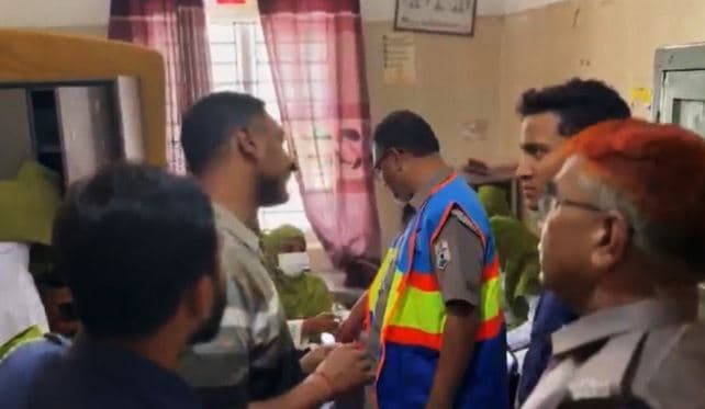 বালু উত্তোলনে বাধা, দুর্বৃত্তদের গুলিতে ৫ পুলিশসহ আহত ৬