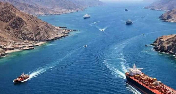 ফের হরমুজ প্রণালি বন্ধ করল ইরানের সামরিক বাহিনী