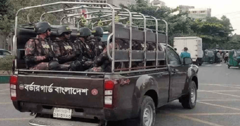 ঈদযাত্রা নির্বিঘ্ন করতে রাজধানীর তিন পয়েন্টে বিজিবি মোতায়েন