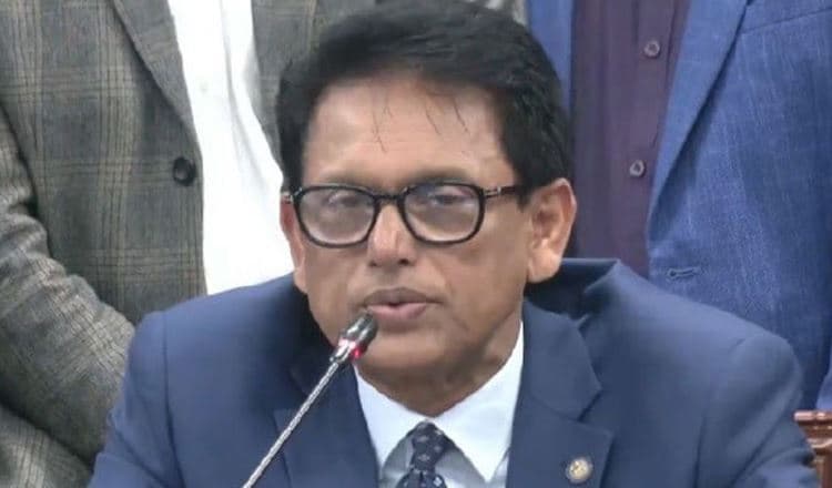 ‘এইচএসসি পরীক্ষা নিয়ে সোশ্যাল মিডিয়ায় বিভ্রান্তিকর তথ্য ছড়ালে শাস্তিমূলক ব্যবস্থা’