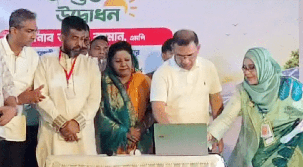 দেশের প্রথম সৌরবিদ্যুৎ প্রকল্পের উদ্বোধন করলেন প্রধানমন্ত্রী