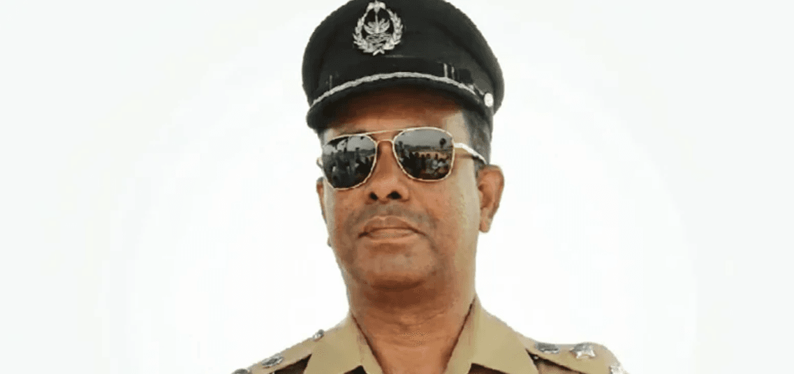 ডিআইজি পরিচয়ে ভিআইপি লাউঞ্জ ব্যবহার, অতিরিক্ত ডিআইজি বরখাস্ত