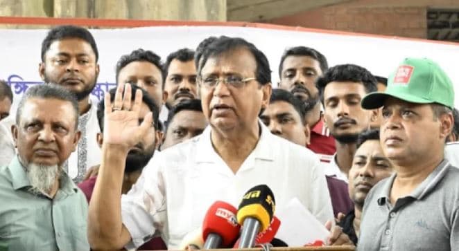 ফুটপাতে দোকান বসালেই মালামাল জব্দ, হবে মামলা