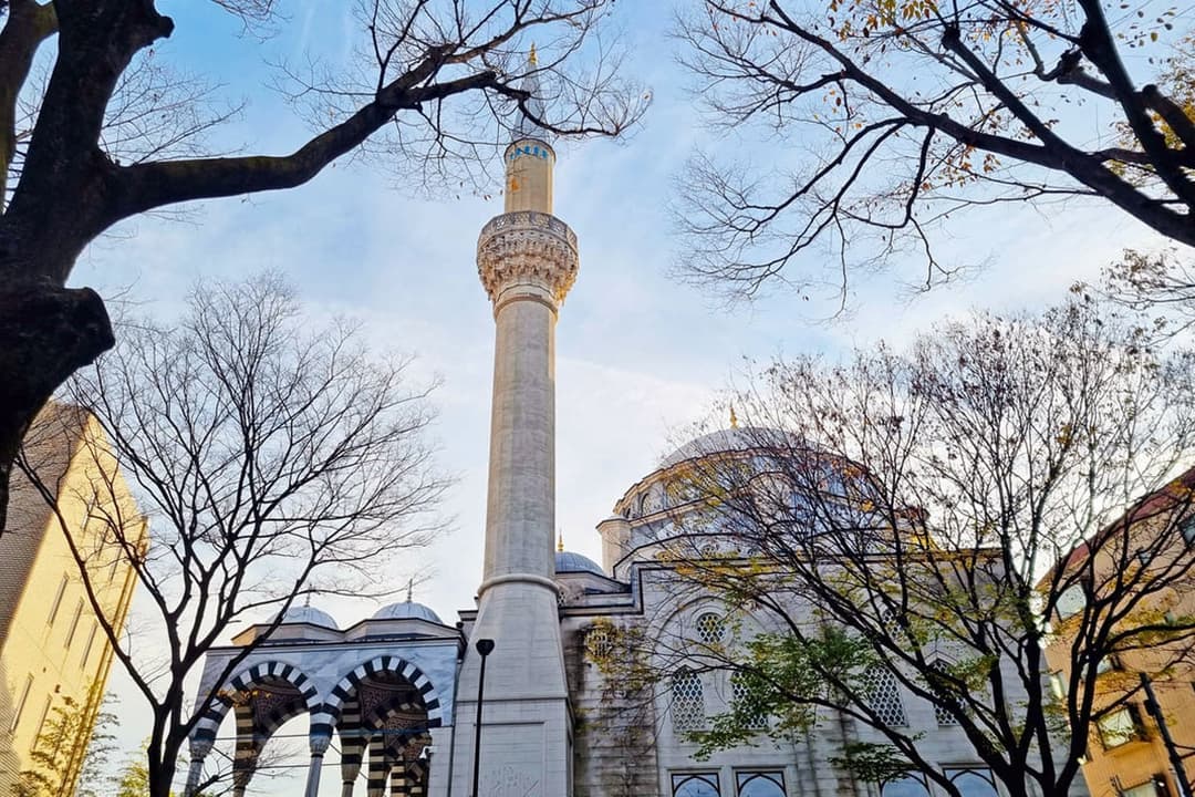 জাপানের দৃষ্টিনন্দন টোকিও কামি মসজিদ