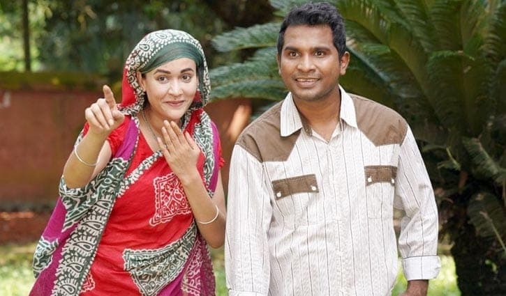 ইউটিউবে গুজব ছড়াচ্ছেন অহনা-সীমান্ত!