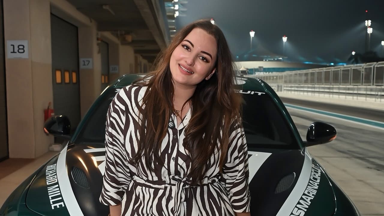 দক্ষিণী সিনেমায় অভিষেক সোনাক্ষীর