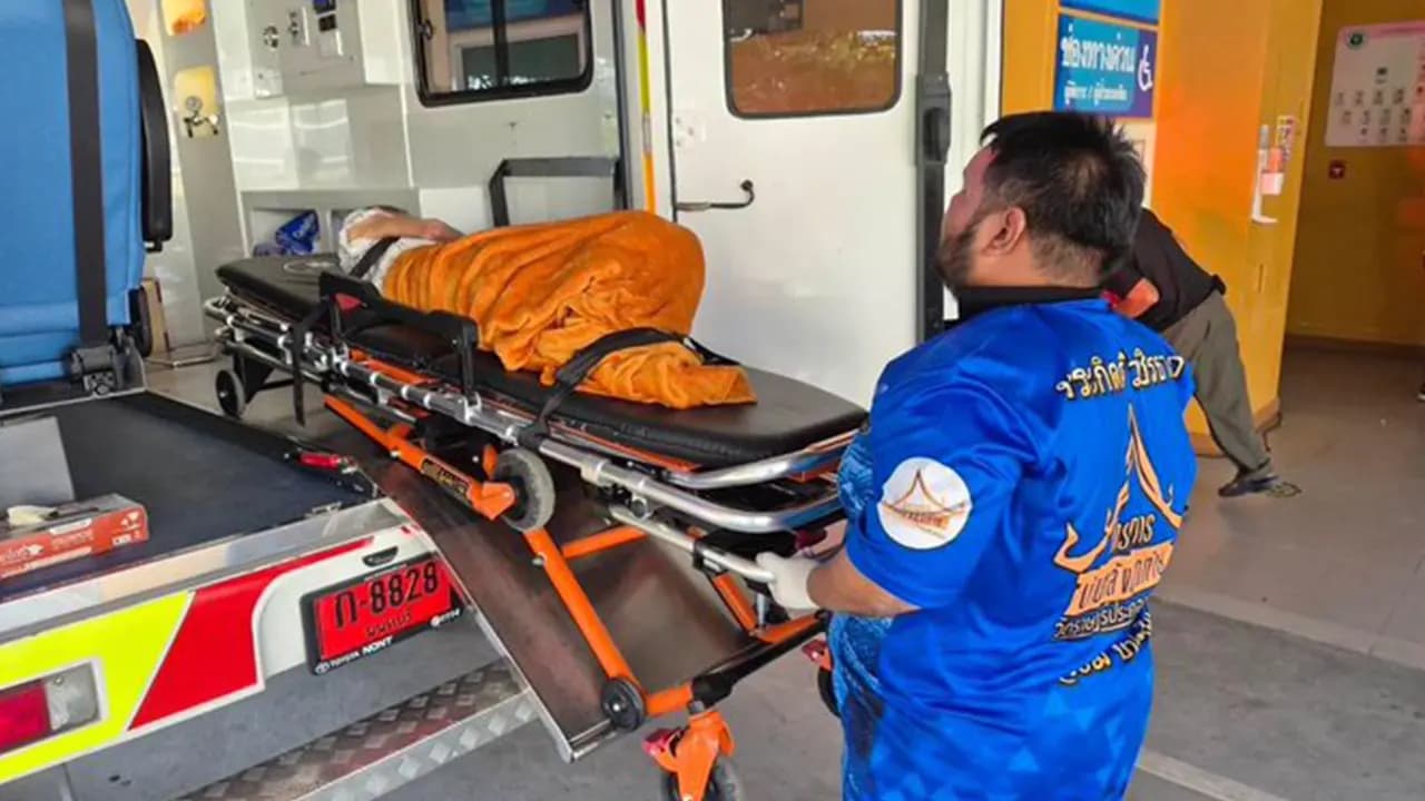 কফিন থেকে হুট করে ভেসে এলো শব্দ, অতঃপর...