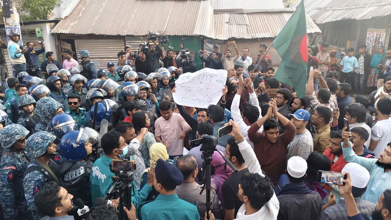 খুলনায় ‘মার্চ টু ভারতীয় সহকারী হাই কমিশন’ কর্মসূচি পালন