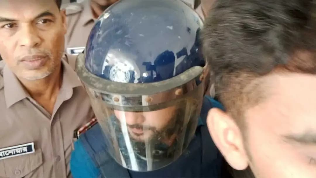 কাঠগড়ায় অঝোরে কাঁদলেন আর এস ফাহিম