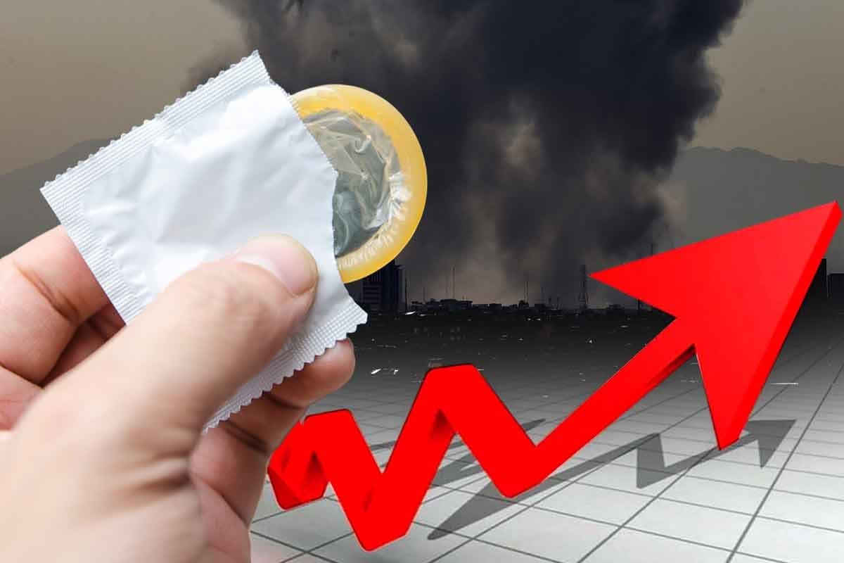 ইরানে যুদ্ধের প্রভাবে কনডমের দাম বাড়তে পারে ভারতে