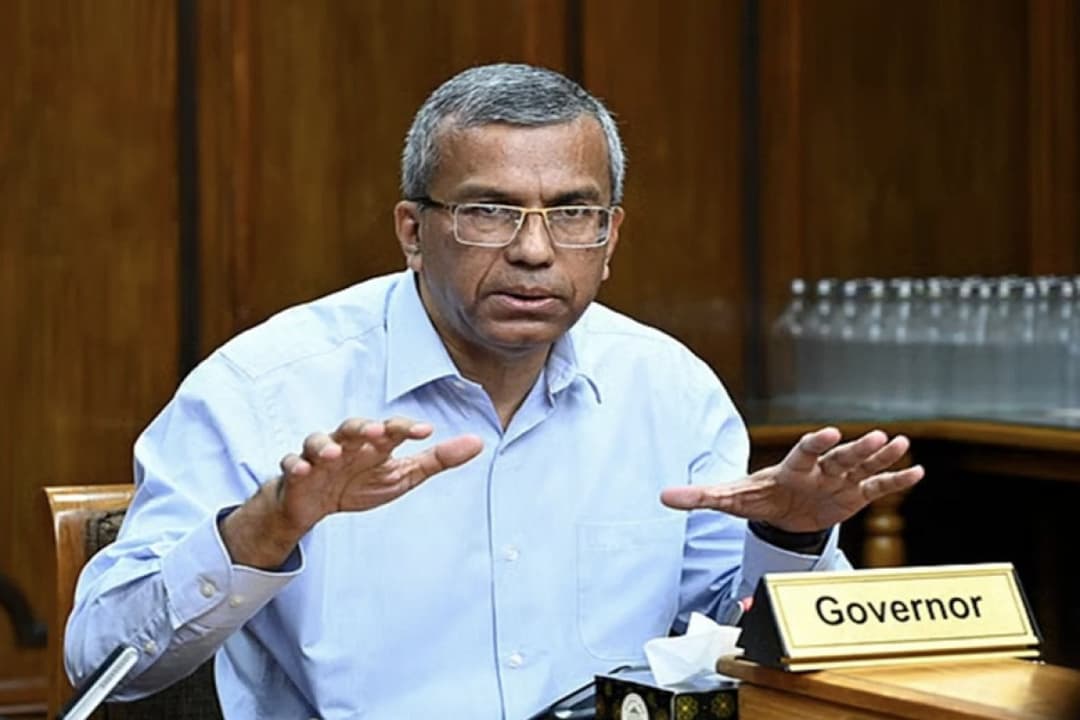 মধ্যপ্রাচ্যের সংকট: রিজার্ভ ধরে রাখার পরামর্শ অর্থনীতিবিদদের