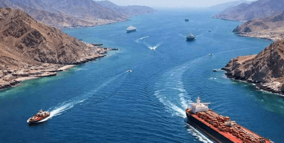 হরমুজ প্রণালিতে টোল আরোপ পরিকল্পনায় অনুমোদন দিলো ইরান