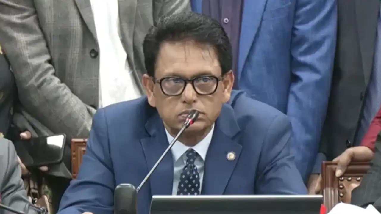 ক্লাস অনলাইনে নাকি অফলাইনে, চূড়ান্ত সিদ্ধান্ত বৃহস্পতিবার: শিক্ষামন্ত্রী