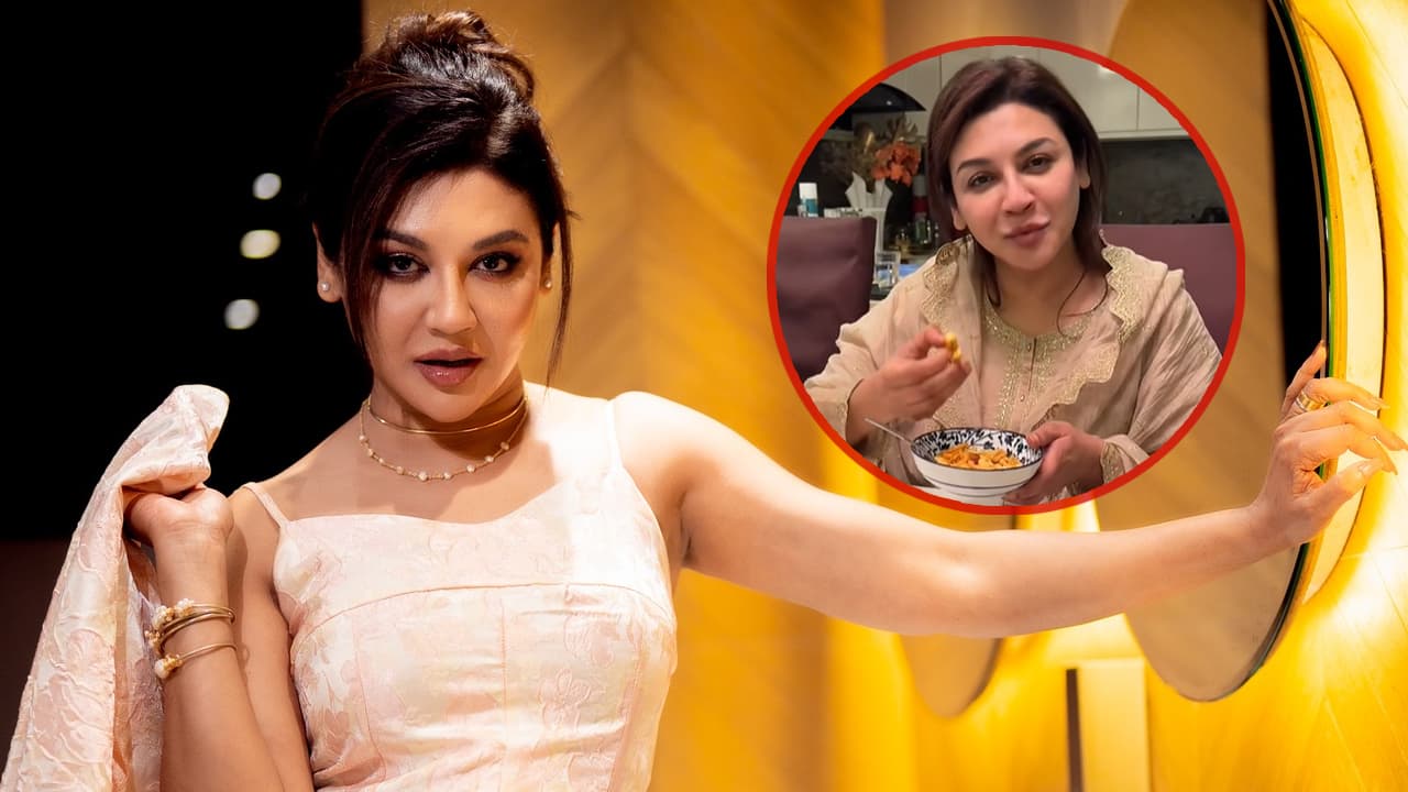 ইফতারিতে দইয়ের সঙ্গে চানাচুর খেলেন জয়া