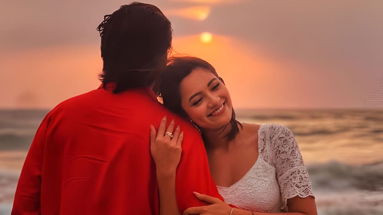 সিয়াম-সুস্মিতা প্রেমে ডুবেছেন!