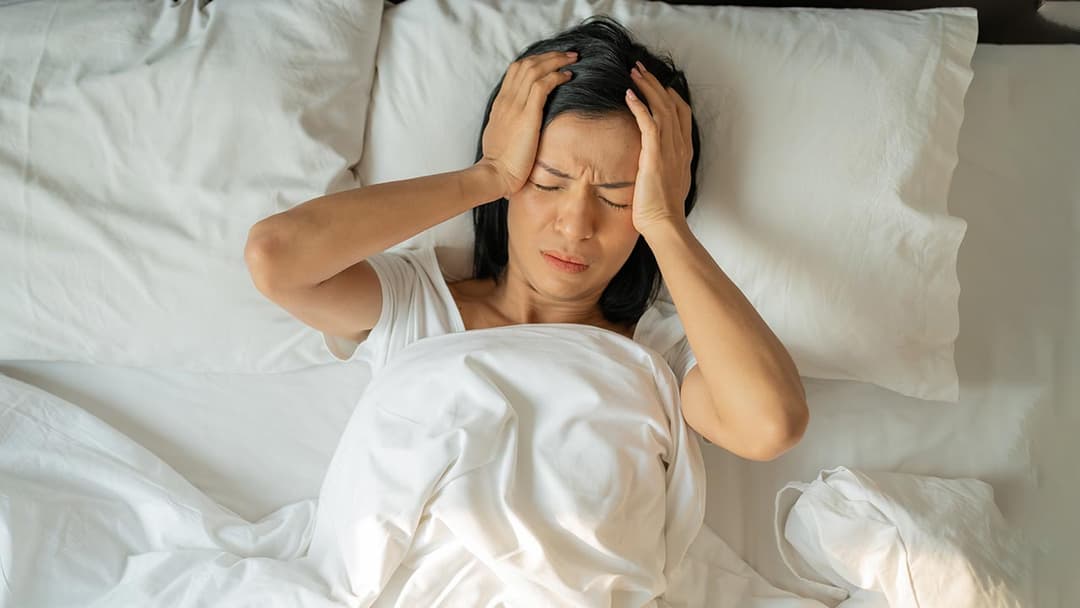 রাতে ঘুম আসে না? নিয়মিত খান এই ৪ খাবার