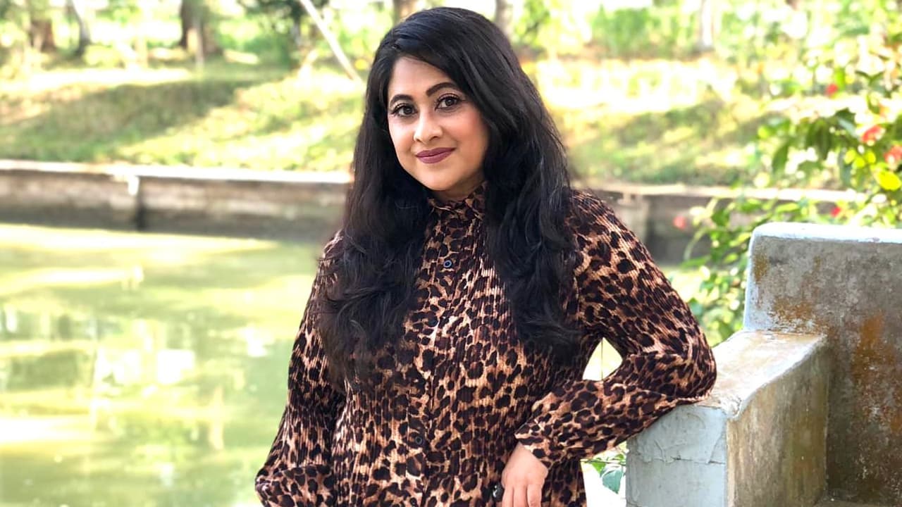 কখনো দেশের বাইরে ছিলাম না : সুমাইয়া শিমু