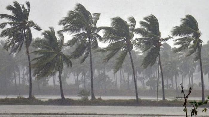 দেশের পাঁচ অঞ্চলে ৮০ কিমি বেগে ঝড়-বৃষ্টির পূর্বাভাস