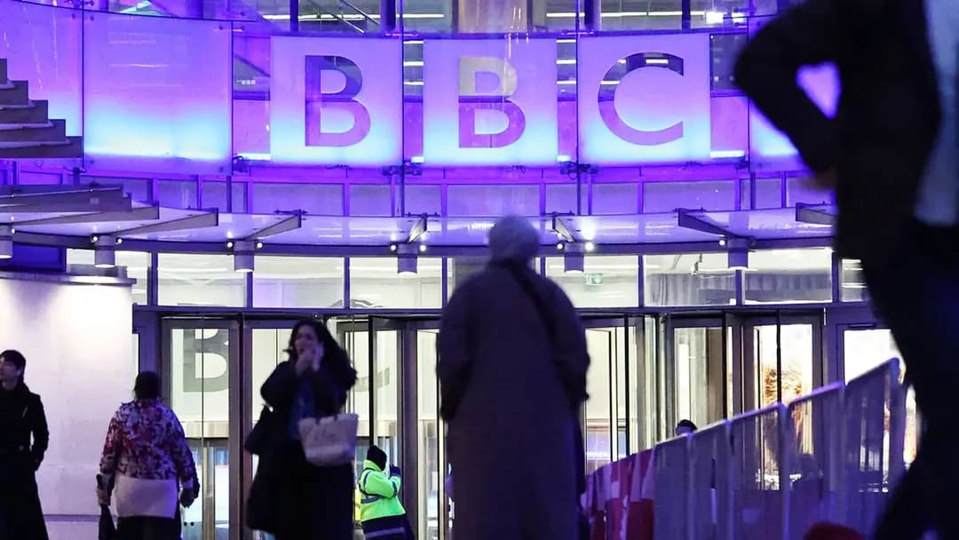 ২১ হাজারের বেশি কর্মী ছাঁটাই করছে বিবিসি