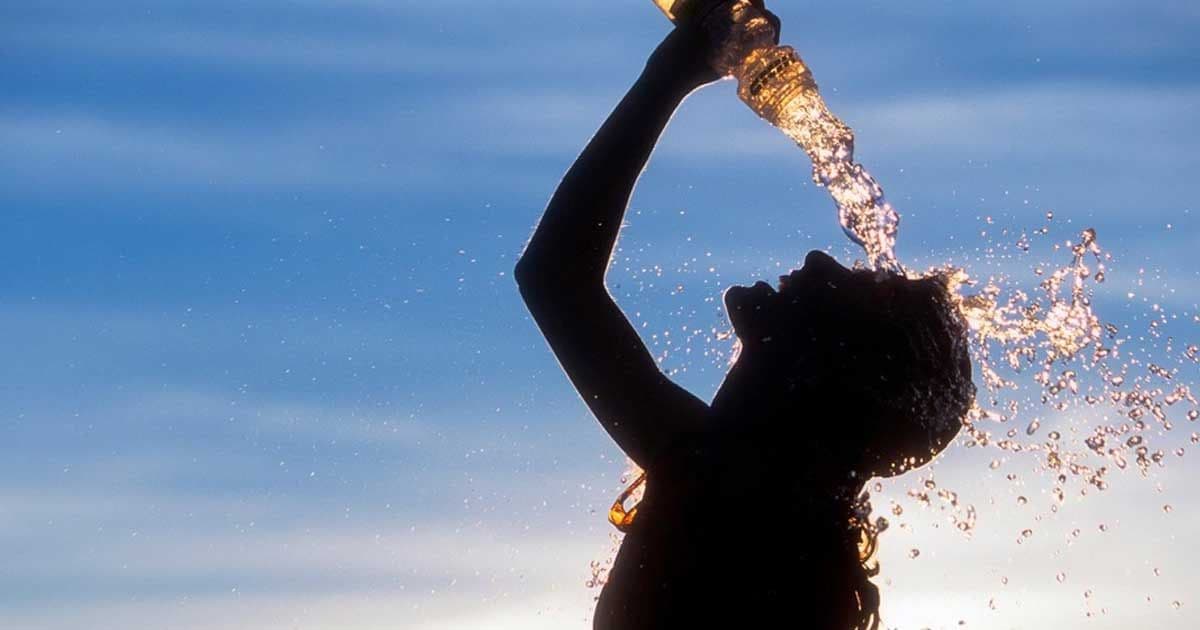 হিট স্ট্রোক প্রতিরোধে কী খাবেন?