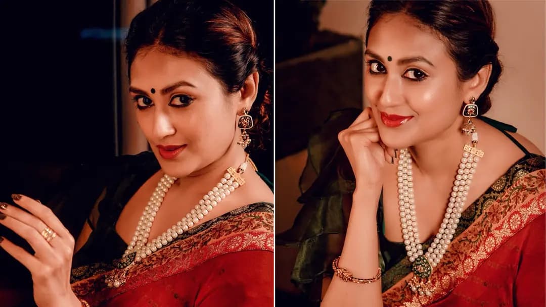 শাড়িতে স্নিগ্ধতা ছড়ালেন কুসুম শিকদার