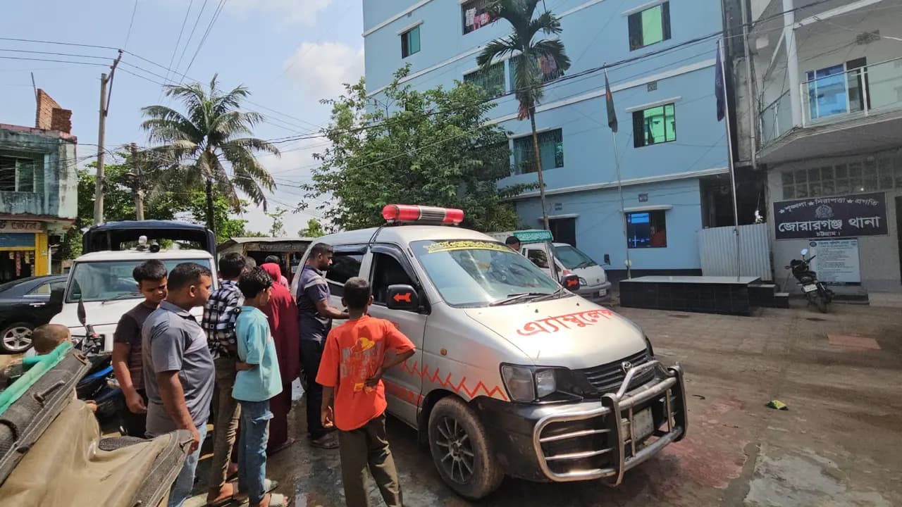 চট্টগ্রামে মাদক কারবার নিয়ে বাকবিতণ্ডার জেরে ছেলের হাতে বাবা খুন